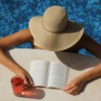 10 καλά βιβλία για τις καλοκαιρινές διακοπές