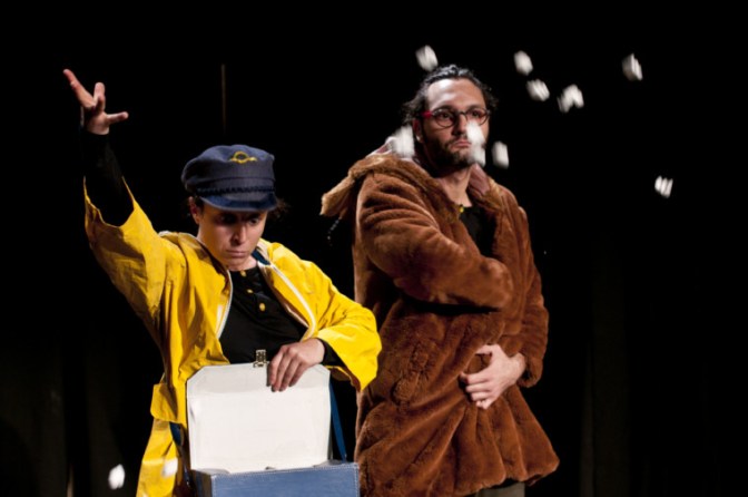 ΕΝΑ ΞΩΤΙΚΟ ΣΤΗΝ ΠΟΡΤΑ ΜΟΥ.jpg