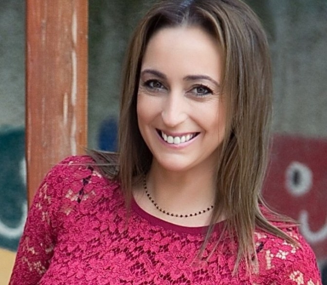 ΑΛΧΑΝΑΤΗ ΠΑΠΟΥΛΙΑ ΚΕΛΛΥ.jpg