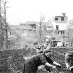 Οι γυναίκες που αγκάλιαζαν Κολόνες | Δημήτριος Γκόγκας