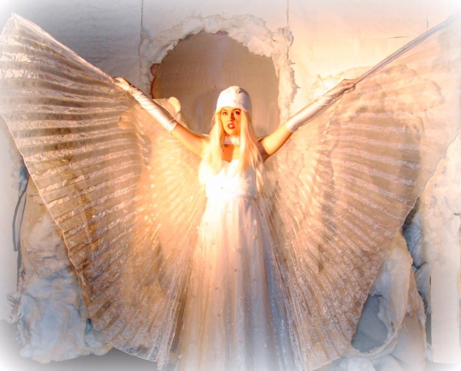 Η ΒΑΣΙΛΙΣΣΑ ΤΟΥ ΧΙΟΝΙΟΥ