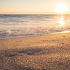 Αντώνης Θ. Παπαδόπουλος | Ένα (+δύο) χαϊκού για τον Αύγουστο