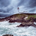 Donagh MacDonagh | «Η ορισμένη μέρα για το γάμο μας» σε μετάφραση του Τάκη Π. Πιερράκου