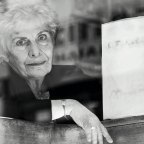 Κική Δημουλά | Τρία ποιήματα