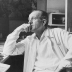 Miroslav Holub | Πέντε λεπτά μετά το βομβαρδισμό