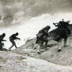 Βιβή Κοψιδά-Βρεττού | Με τη στολή του στρατιώτη…