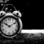 Μαίρη Φλώρου | Ο χρόνος στα χέρια μας