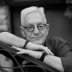 Γιώργος Κοζίας |  Πού πάνε τα Lada για να μην πεθάνουν;