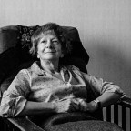 Wislawa Szymborska | Αναμνήσεις από το θέατρο (μτφρ. Μπεάτα Ζουλκίεβιτς)