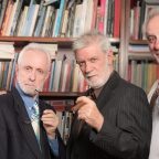 Ένα παιχνίδι με σημαδεμένη τράπουλα ή Τα σπαθιά και οι κούπες